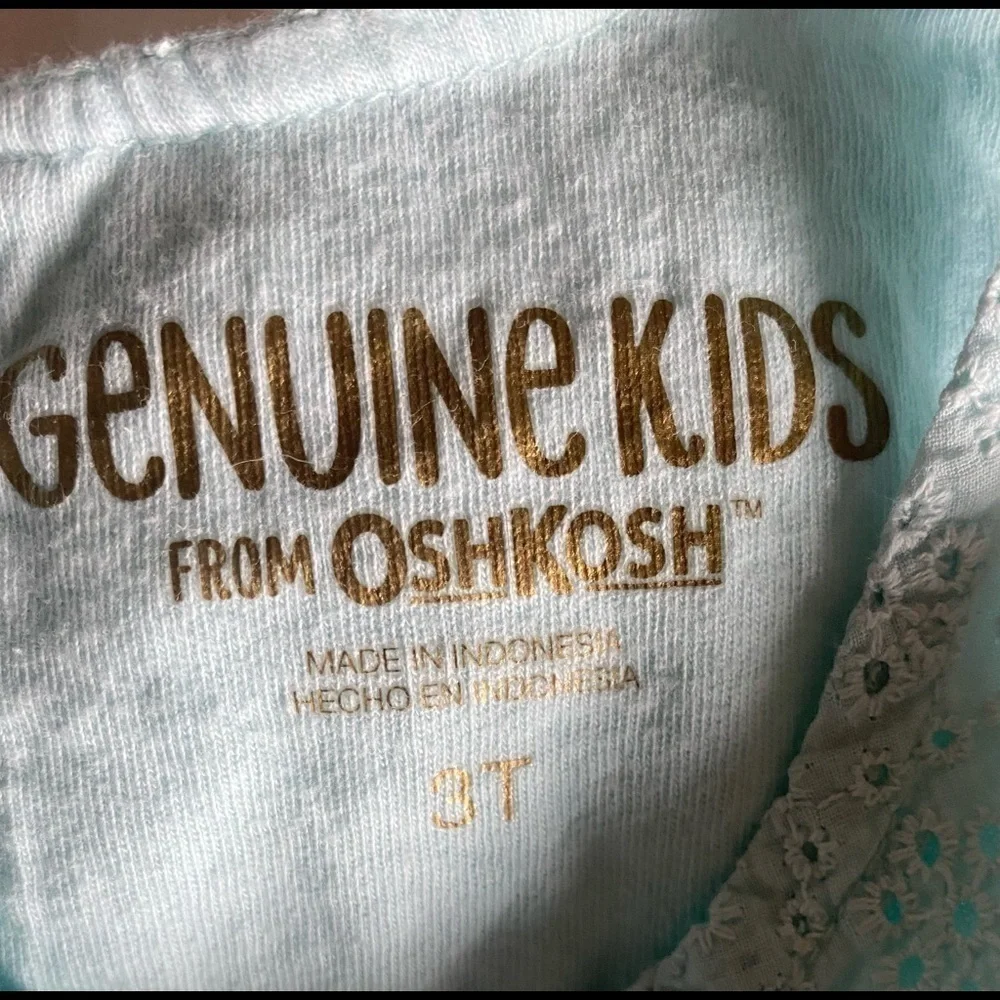 OSHKOSH-GENUINE KIDS-EYELET TOP-SIZE 3T